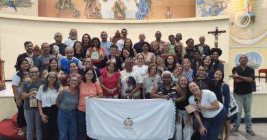Foto com os participantes do Seminário de Vida