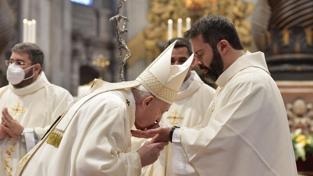 Missa com ordenações sacerdotais na Basílica de São Pedro