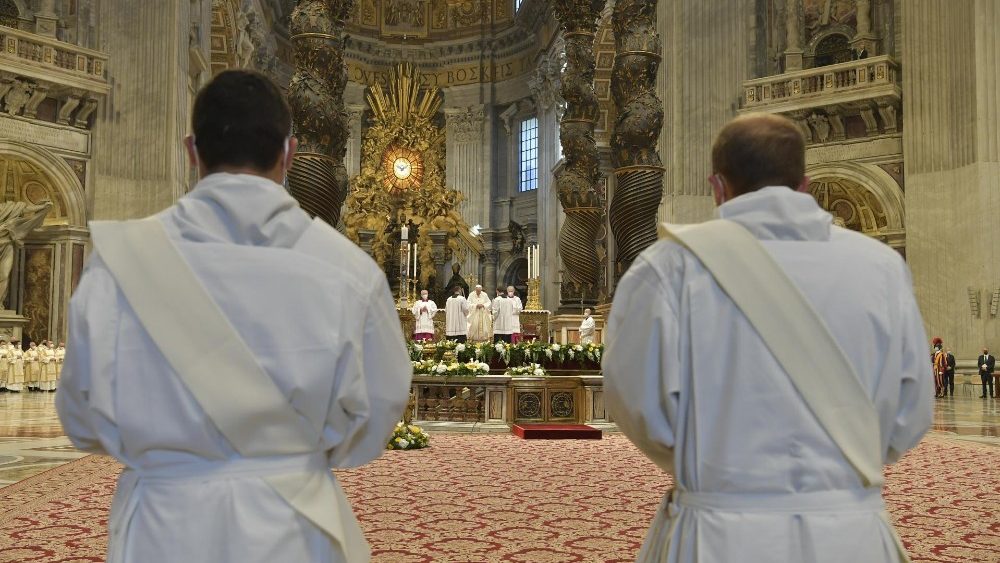 Missa com ordenações sacerdotais na Basílica de São Pedro13