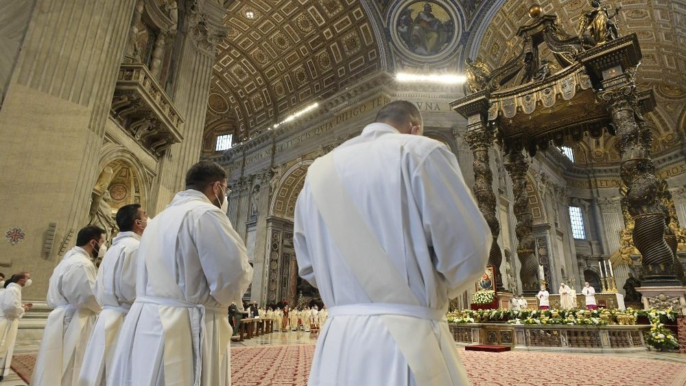 Missa com ordenações sacerdotais na Basílica de São Pedro5