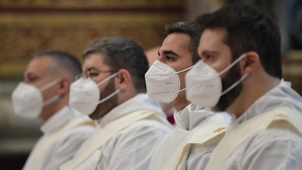 Missa com ordenações sacerdotais na Basílica de São Pedro7