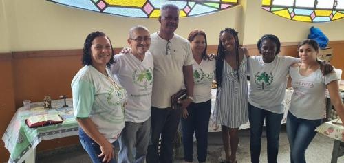 Irmãos à serviço da Fé